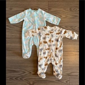 Carter’s baby pjs Sz0-3 months in very good condition